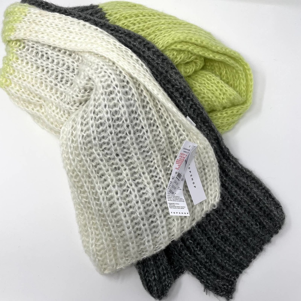 TOPSHOP Knit Color Block Scarf‎ - Picture 3 of 6